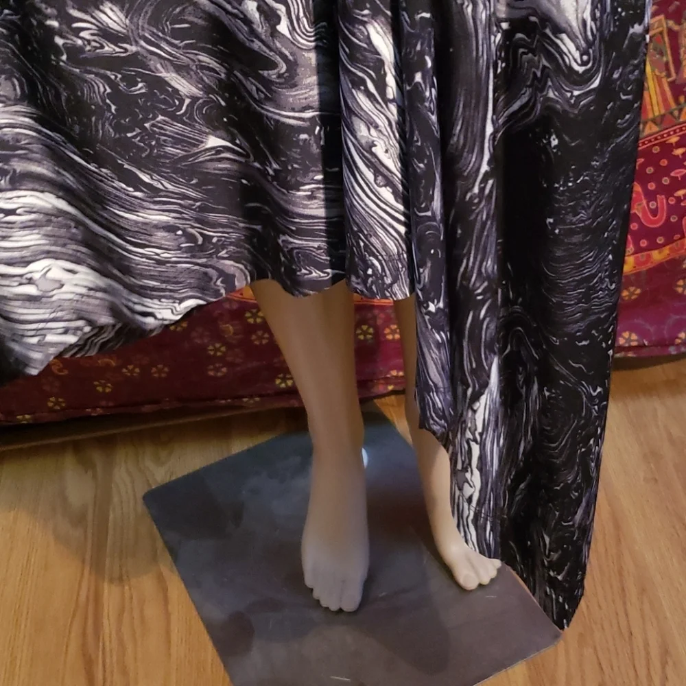 Michael Kors marbled waterfall skirt medium